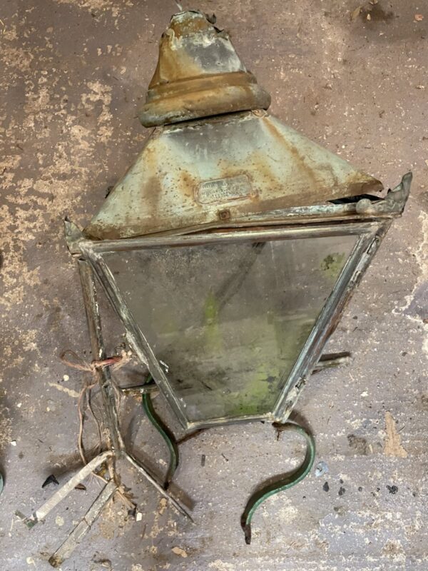 Windsor lantern by William Suggs, broken and in need of repair.